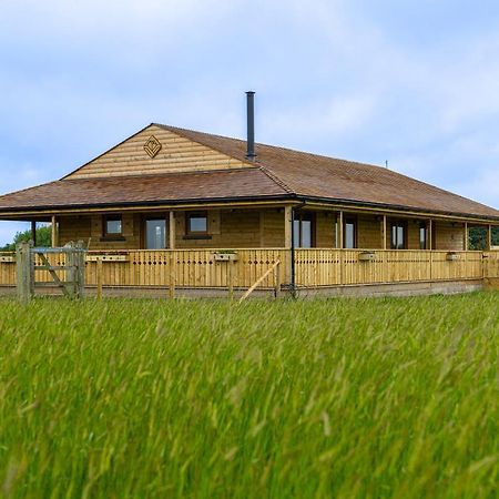 Luxury Log Cabin With A Hot Tub Stone  Exterior foto